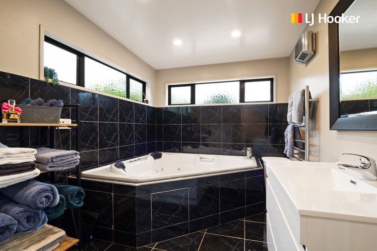 Photo of property in 21 Binnie Street, Abbotsford, Dunedin, 9018