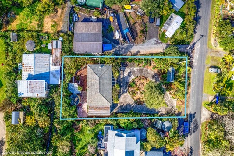 Photo of property in 31 Pomare Road, Russell, 0202