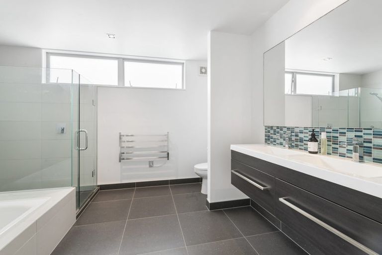 Photo of property in 1/129 Kowhai Road, Mairangi Bay, Auckland, 0630