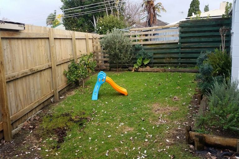 Photo of property in 18 Taipari Street, Maungatapu, Tauranga, 3112