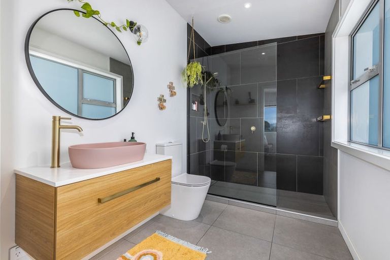 Photo of property in 72 Rosetta Road, Raumati South, Paraparaumu, 5032