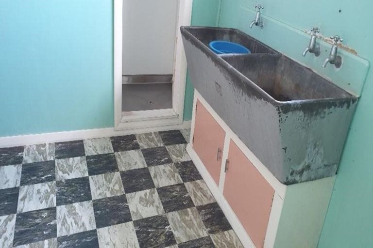 Photo of property in 203 Egmont Street, Patea, 4520