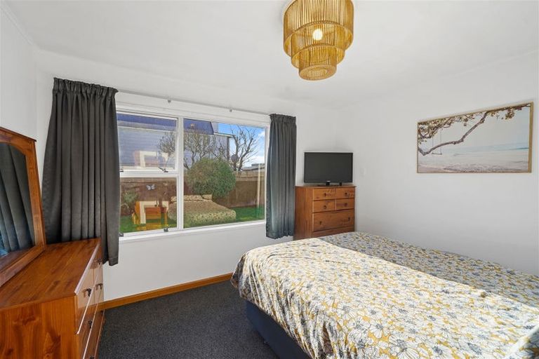 Photo of property in 10b Karlaw Place, Parklands, Christchurch, 8083