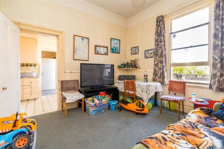 Photo of property in 37 Fitzroy Street, Caversham, Dunedin, 9012