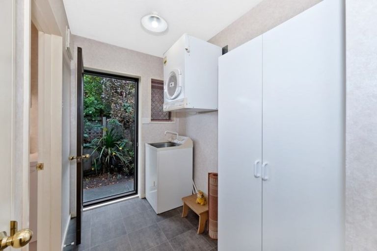 Photo of property in 2/33 Raupo Street, Bromley, Christchurch, 8062