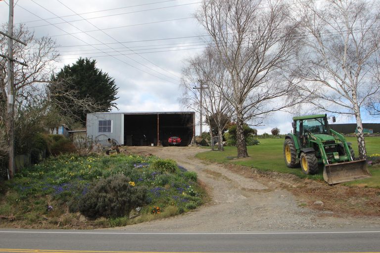 Photo of property in 25 Main Road, Maheno, Oamaru, 9495