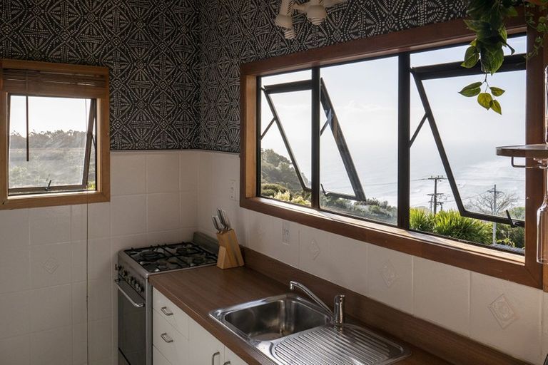 Photo of property in 14 Log Race Road, Piha, New Lynn, 0772