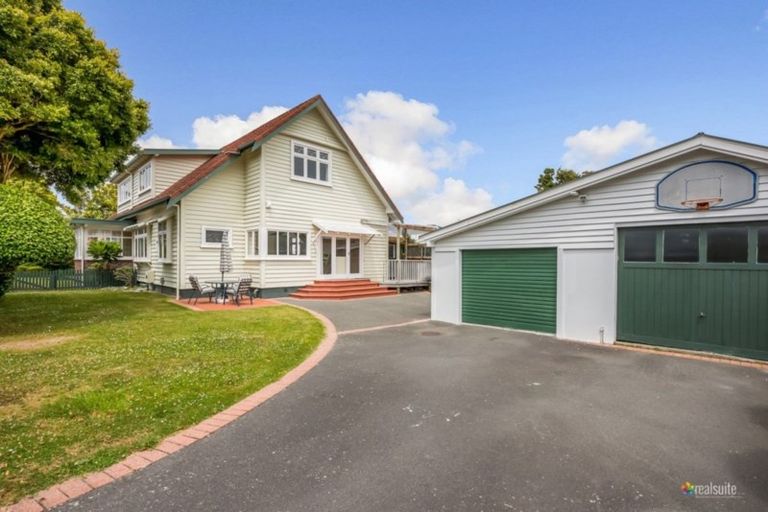 Photo of property in 40 Ropata Crescent, Boulcott, Lower Hutt, 5010