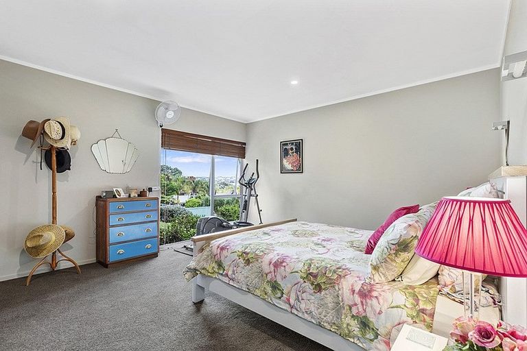 Photo of property in 1/22 Lansdowne Street, Bayswater, Auckland, 0622