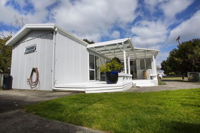 Photo of property in 144a Kiwi Road, Whangamata, 3620