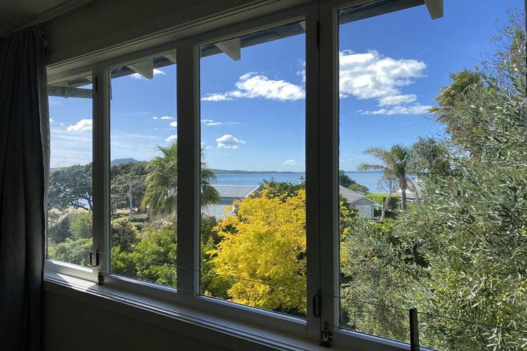 Photo of property in 70-72 Vauxhall Road, Devonport, Auckland, 0624