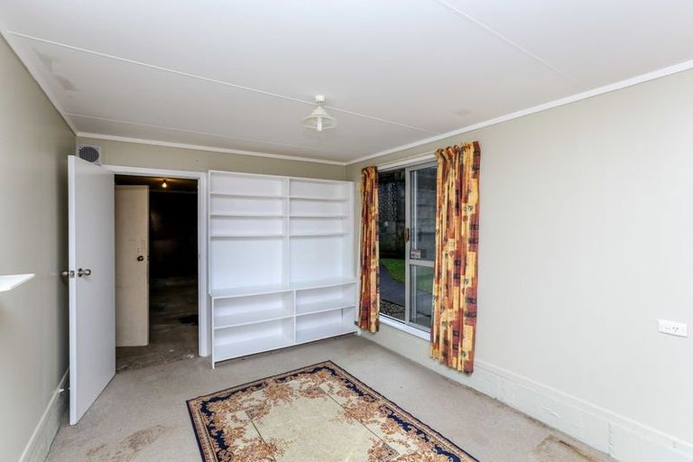 Photo of property in 6 Sycamore Grove, Lower Vogeltown, New Plymouth, 4310