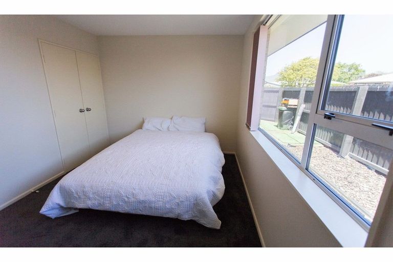 Photo of property in 2/18a Thistledown Place, Woolston, Christchurch, 8062