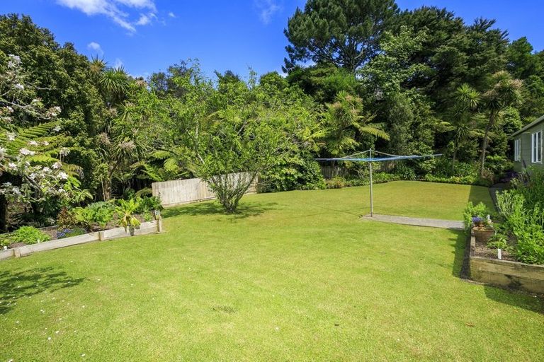 Photo of property in 60 Stapleford Crescent, Browns Bay, Auckland, 0630