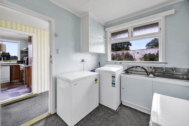 Photo of property in 200 Paraite Road, Paraite, New Plymouth, 4373