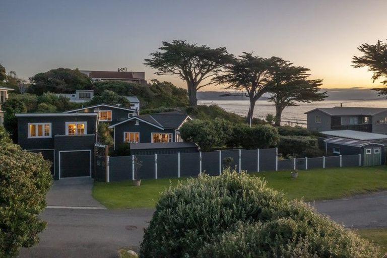 Photo of property in 33 Tainui Street, Raumati Beach, Paraparaumu, 5032
