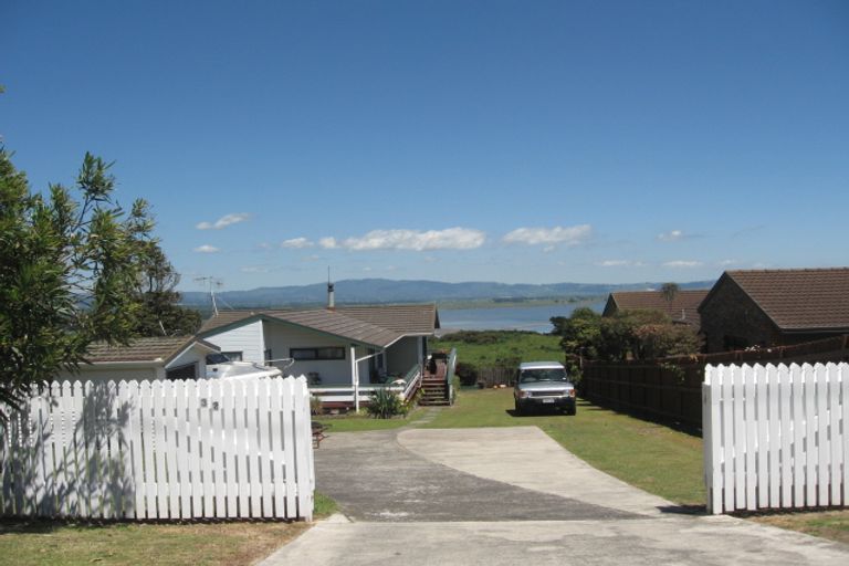 Photo of property in 32 Arawa Avenue, Maketu, Te Puke, 3189