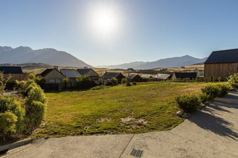Photo of property in 5 Falconer Rise, Jacks Point, Queenstown, 9371