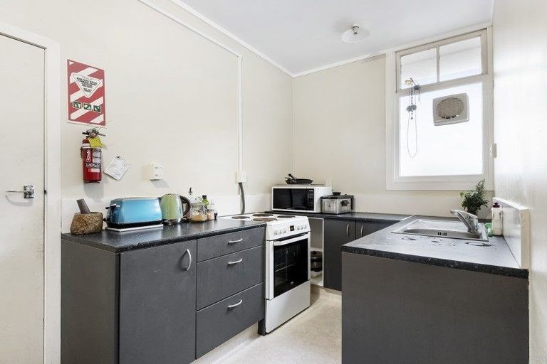 Photo of property in 4/110 Clyde Street, Island Bay, Wellington, 6023