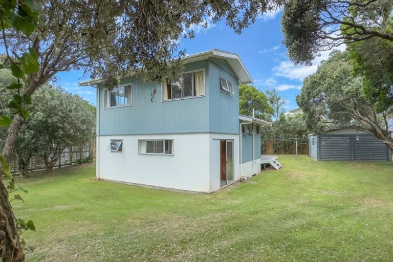 Photo of property in 106 Moore Place, Whangamata, 3620