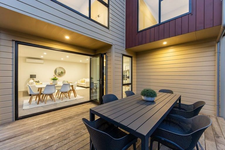 Photo of property in 6d Pax Avenue, Forrest Hill, Auckland, 0620