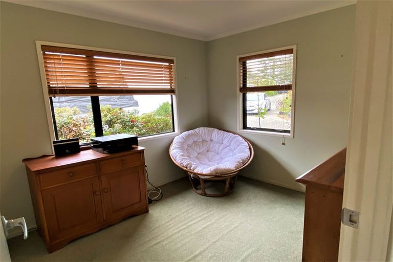 Photo of property in 140 Wattle Bay Road, Manukau Heads, Waiuku, 2684