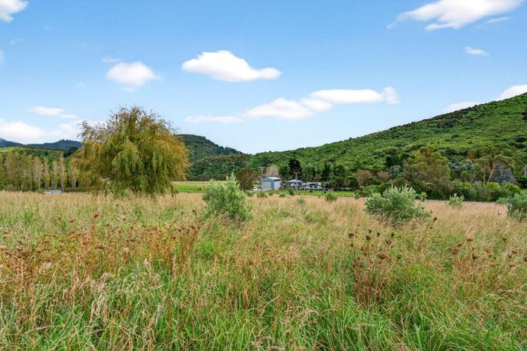 Photo of property in 5528 Castlepoint Road, Tinui, Masterton, 5889