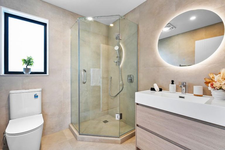 Photo of property in 10d Starling Place, Ranui, Auckland, 0612