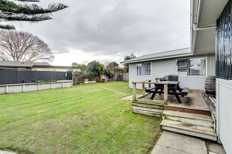 Photo of property in 14 Saint Pauls Place, Tamatea, Napier, 4112