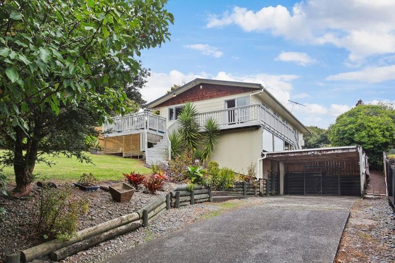 Photo of property in 7 Napuka Road, Henderson Valley, Auckland, 0612