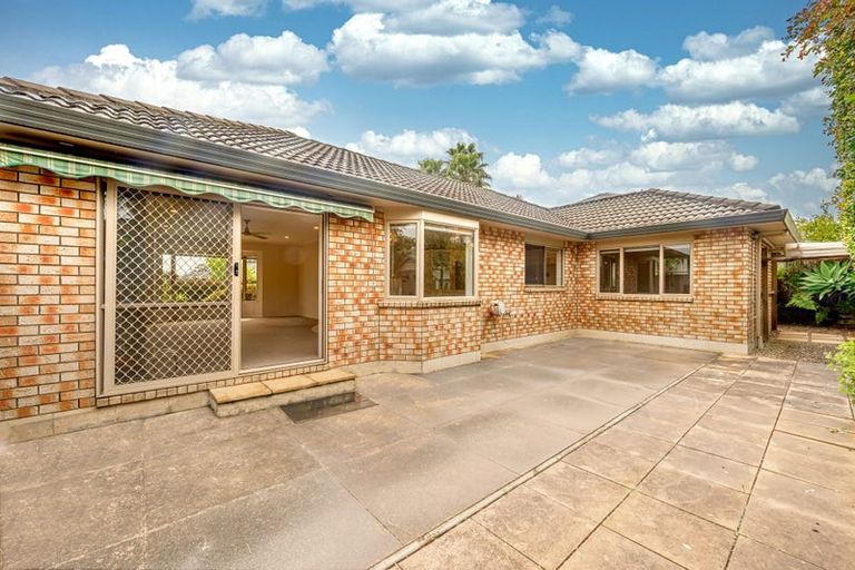 Photo of property in 6 Dairyland Drive, East Tamaki Heights, Auckland, 2016