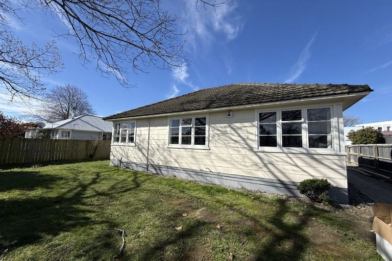 Photo of property in 18 Ballantyne Avenue, Upper Riccarton, Christchurch, 8041