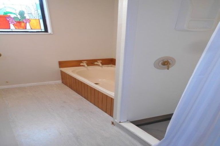 Photo of property in 1/46 Bauchop Road, Waterloo, Lower Hutt, 5011