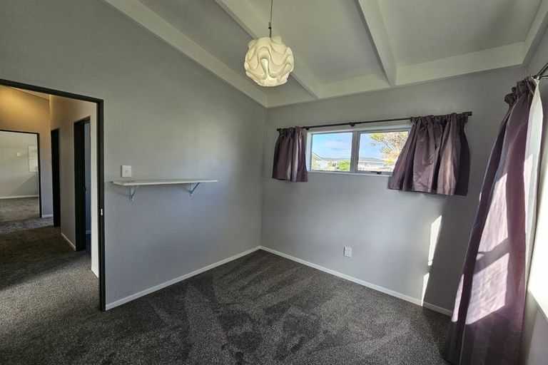 Photo of property in 2/18 Trimble Place, Bell Block, New Plymouth, 4312