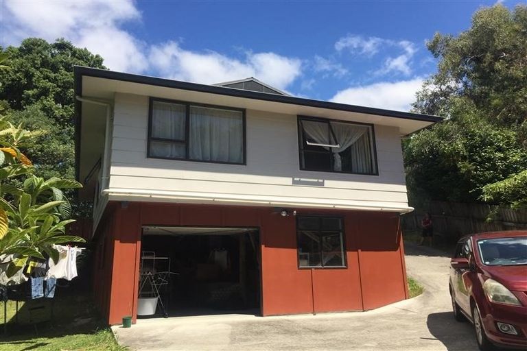 Photo of property in 9 Claverdon Drive, Massey, Auckland, 0614
