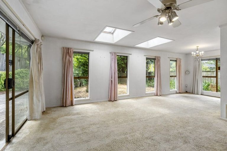 Photo of property in 41 Mappin Place, Chatswood, Auckland, 0626