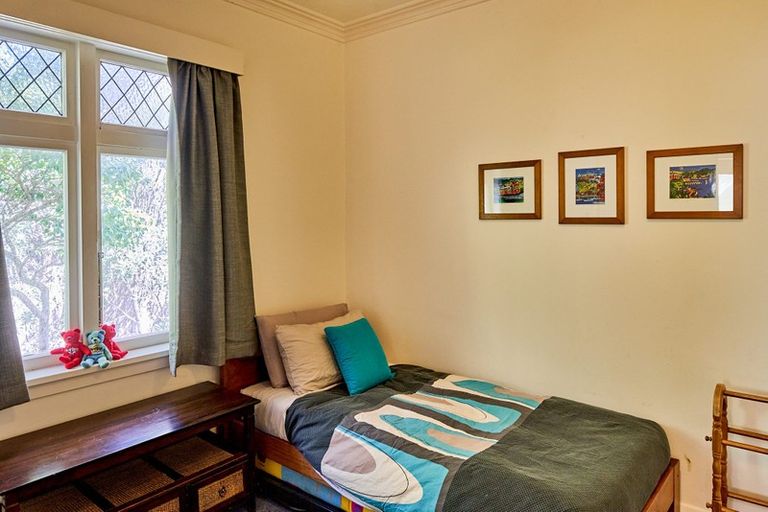 Photo of property in 296 Oriental Parade, Oriental Bay, Wellington, 6011