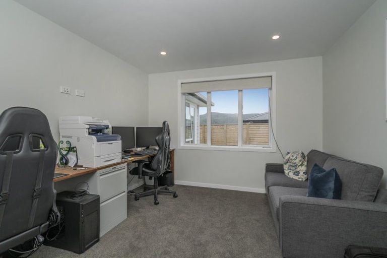 Photo of property in 7 Ronomor Place, Whitianga, 3510