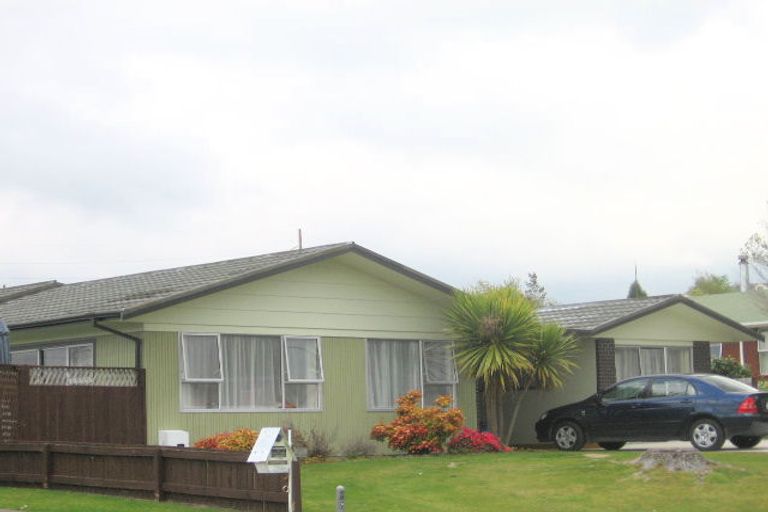 Photo of property in 35 Neri Crescent, Pomare, Rotorua, 3015