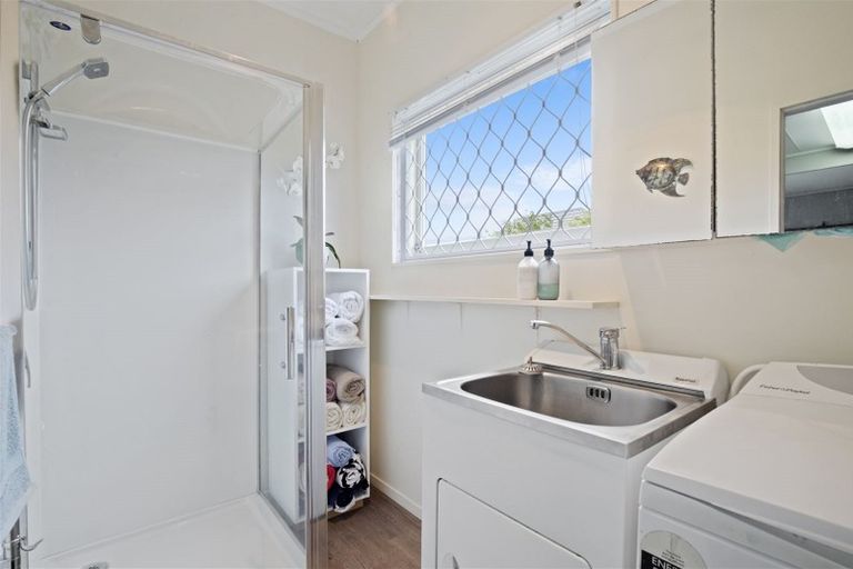 Photo of property in 6 Park Estate Road, Rosehill, Papakura, 2113