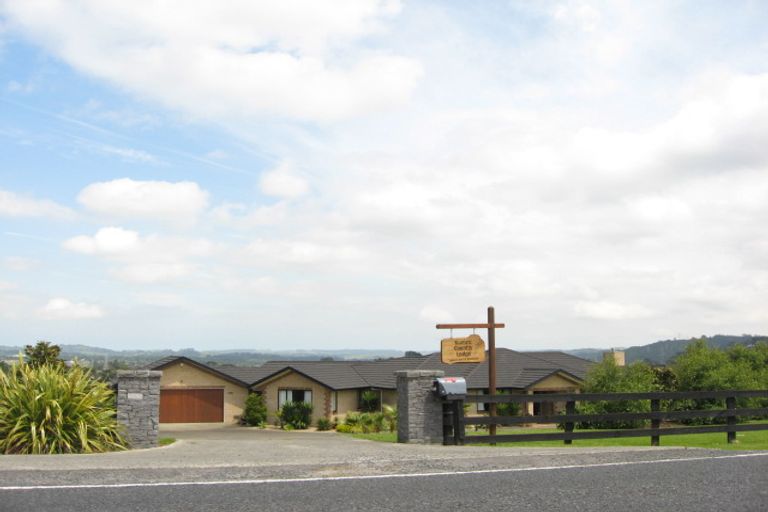 Photo of property in 295 Old North Road, Kumeu, 0892