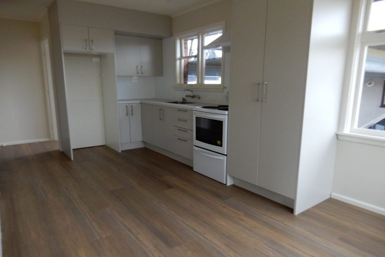 Photo of property in 120 Bowhill Road, New Brighton, Christchurch, 8083