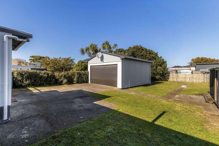 Photo of property in 77 Fitzherbert Avenue, Tawhero, Whanganui, 4501