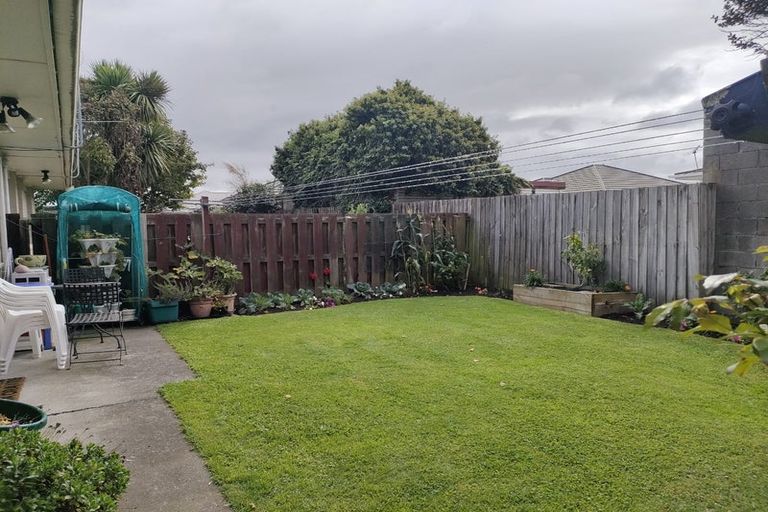 Photo of property in 2/127 Southampton Street, Sydenham, Christchurch, 8023