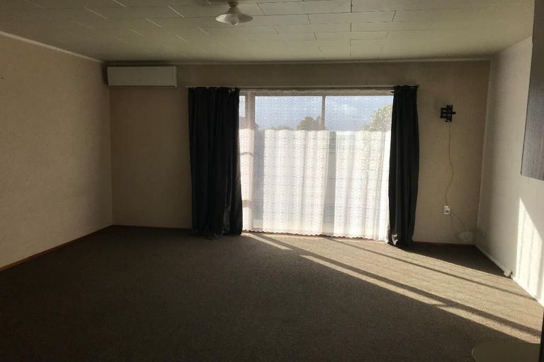 Photo of property in 5/4 Ashby Place, Pukekohe, 2120