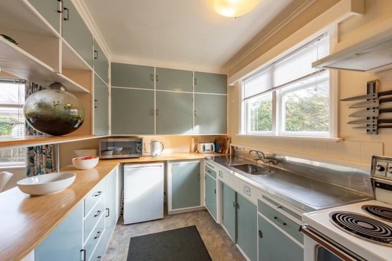 Photo of property in 273 Middleton Road, Glenside, Wellington, 6037