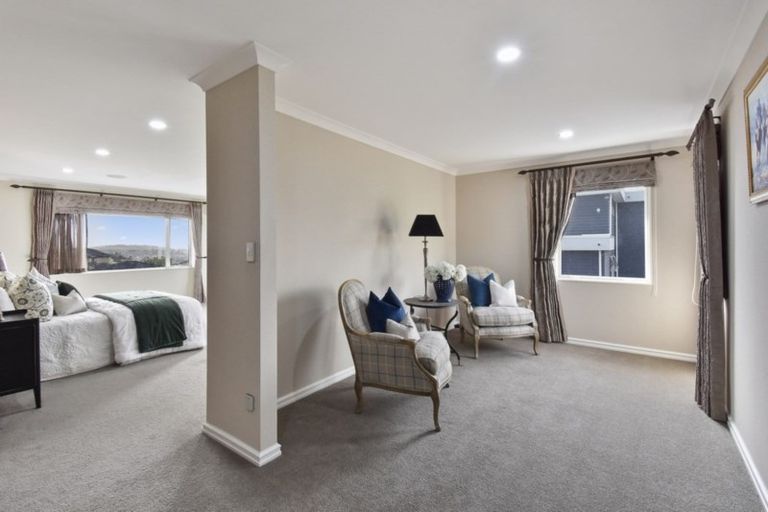 Photo of property in 15 Bejoy Rise, East Tamaki Heights, Auckland, 2016
