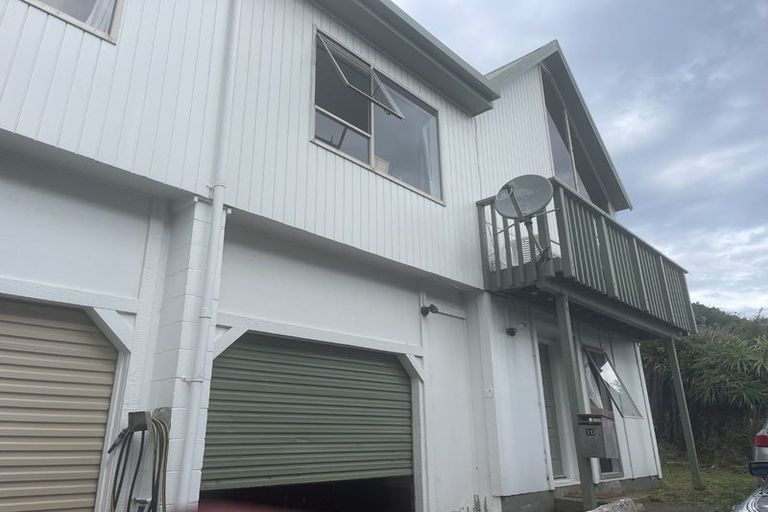 Photo of property in 10 Linwood Way, Island Bay, Wellington, 6023