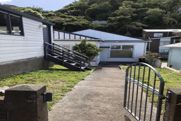 Photo of property in 40 Todman Street, Brooklyn, Wellington, 6021