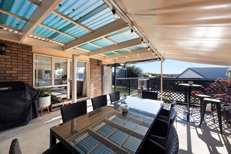 Photo of property in 30 Rosehill Place, Nawton, Hamilton, 3200